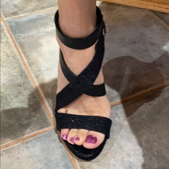 Shoes - Picture 5 of 5